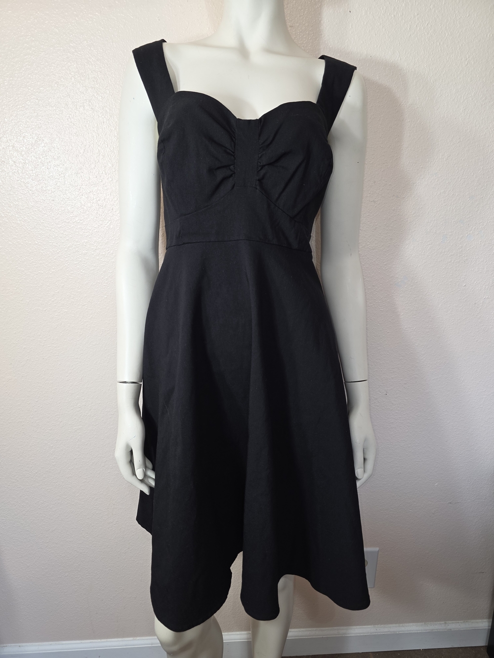 torrid Black Sweetheart Fit-and-Flare Midi Dress